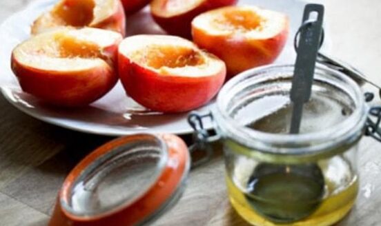 Máscara con jugo de aloe vera y aceite de durazno
